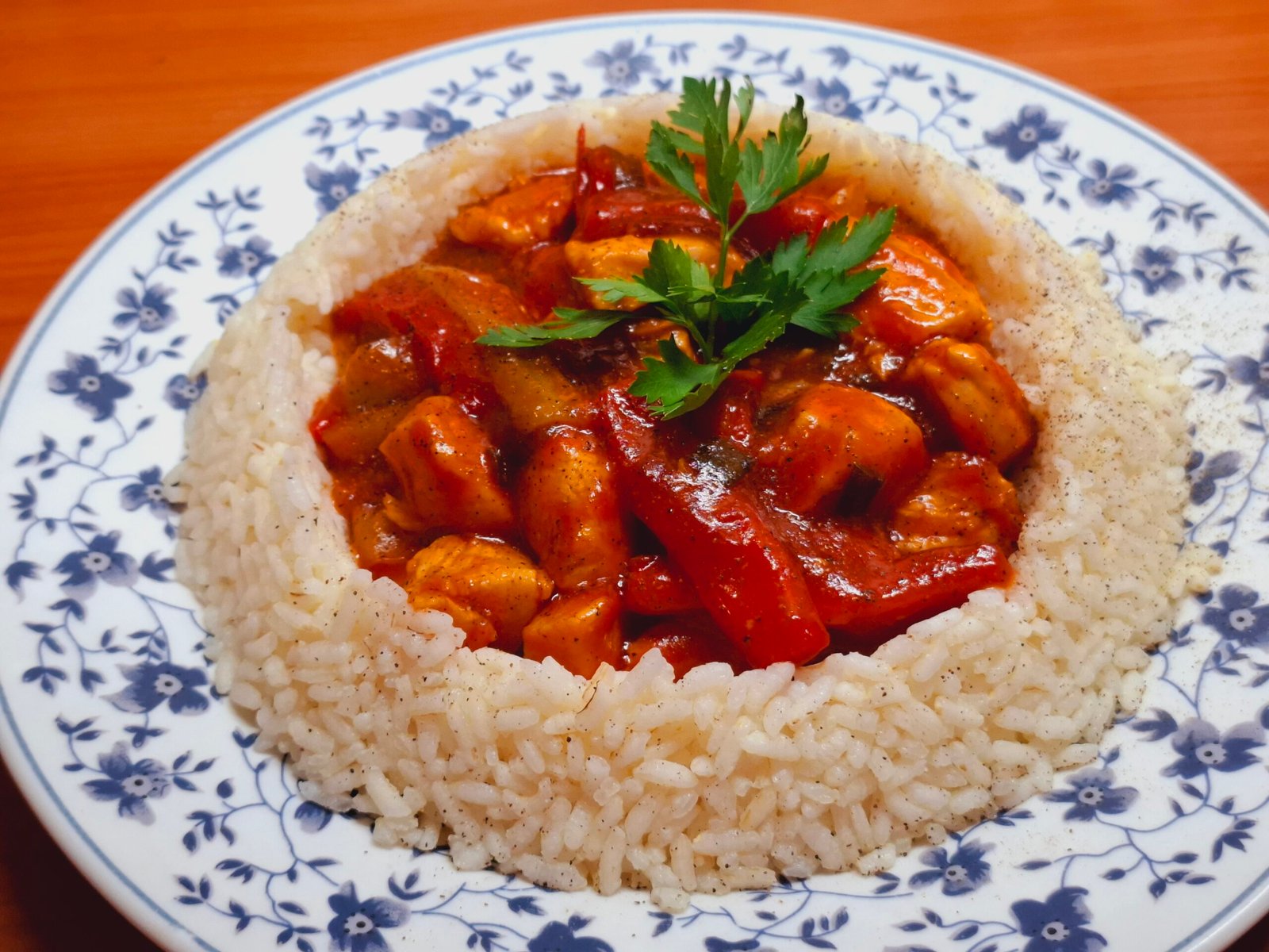 Пилешки хапки със сладко кисел сос